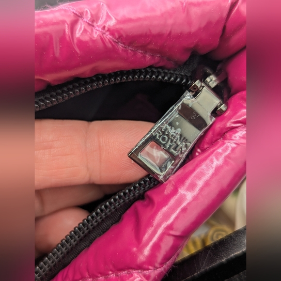 Think Royln Downtown Crossbody Bag Glossy Fuchsia Pink Quilted Puffer Purse - Picture 4 of 9